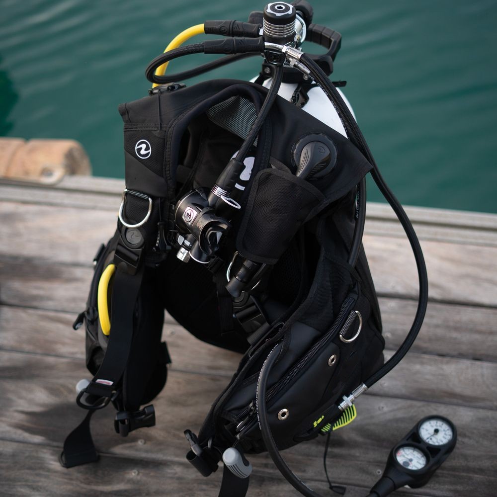 What’s in the box - AXIOM i3+ - Women's Dive BCD